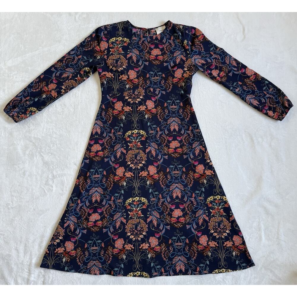 I Madeline Dress Blue Floral Boho Garden Splendor Elegant Timeless Midi Size Med
